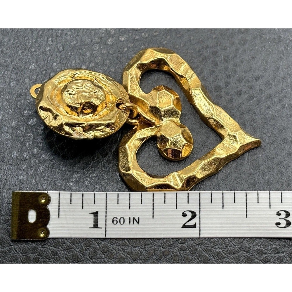 Vintage Made In France 80s Hammered Massive Heart Dangle Clip Earrings Runway - Picture 15 of 16